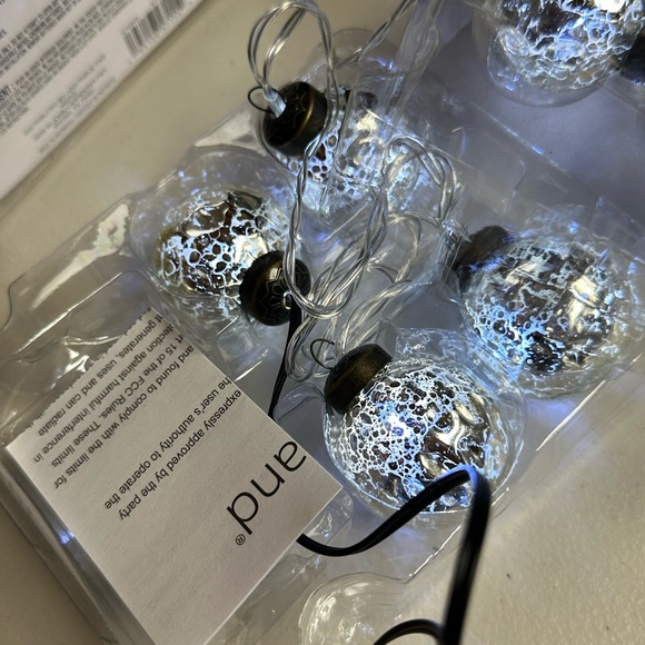 LED CRAFTING LIGHTS SILVER SPECKLED BALLS - Picture 3 of 13